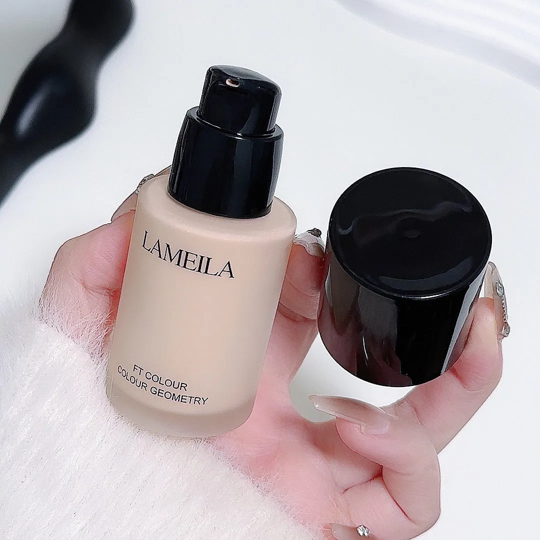 Moisturising concealer nude makeup liquid foundation concealer in standard cream format with four colour options