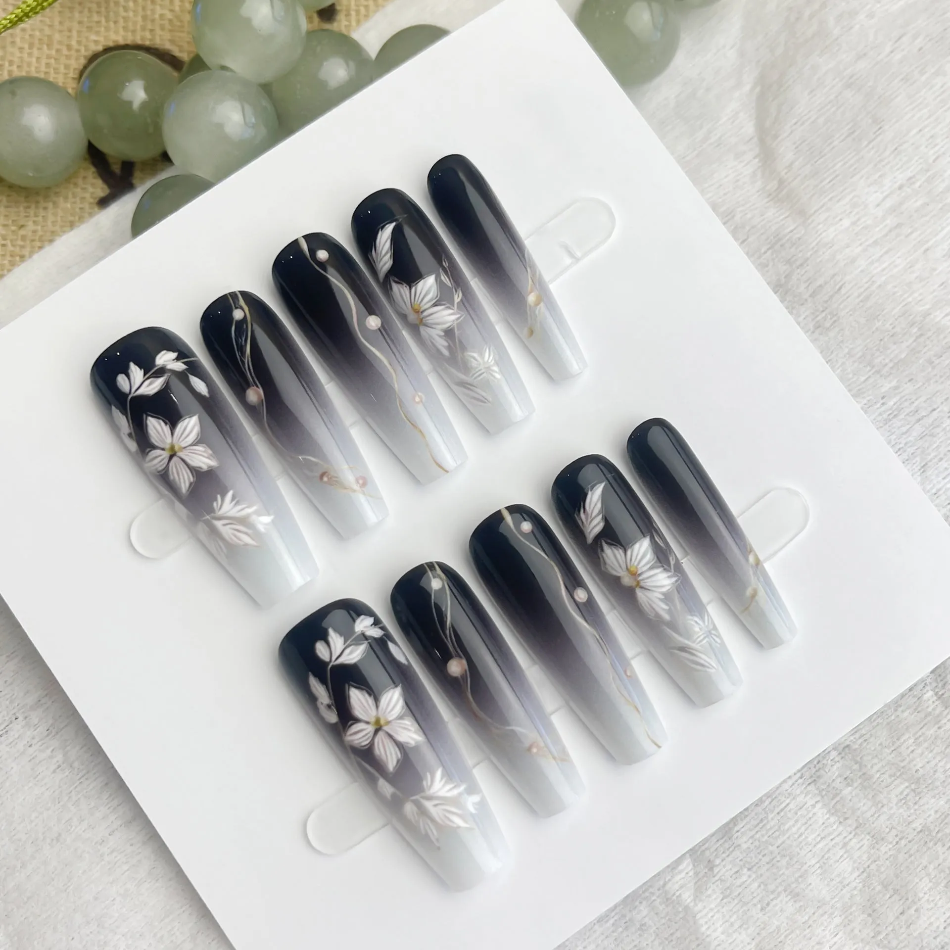Retro Chinese style flower press-on false nails long ladder shape ultra-thin seamless 40 pieces