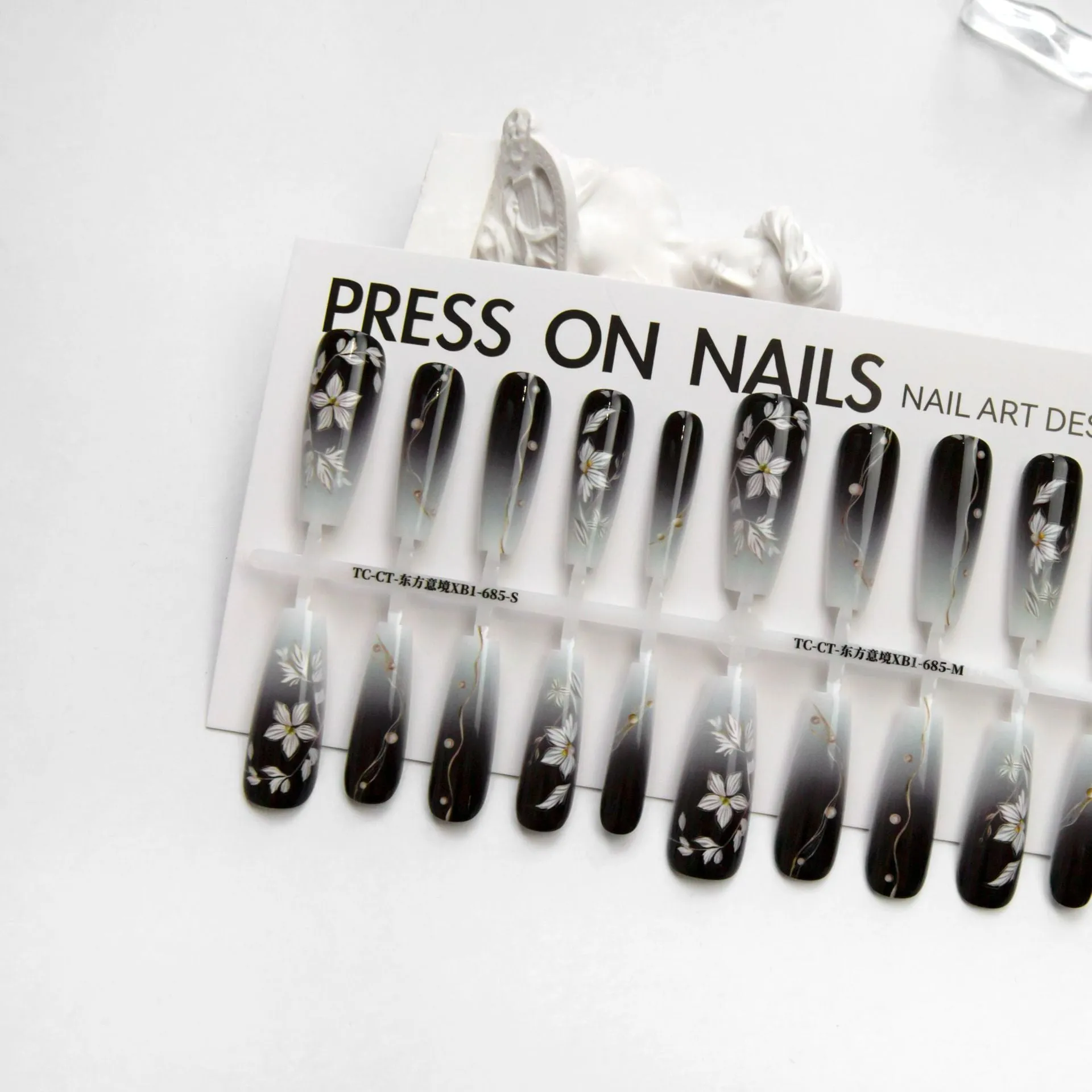 Retro Chinese style flower press-on false nails long ladder shape ultra-thin seamless 40 pieces