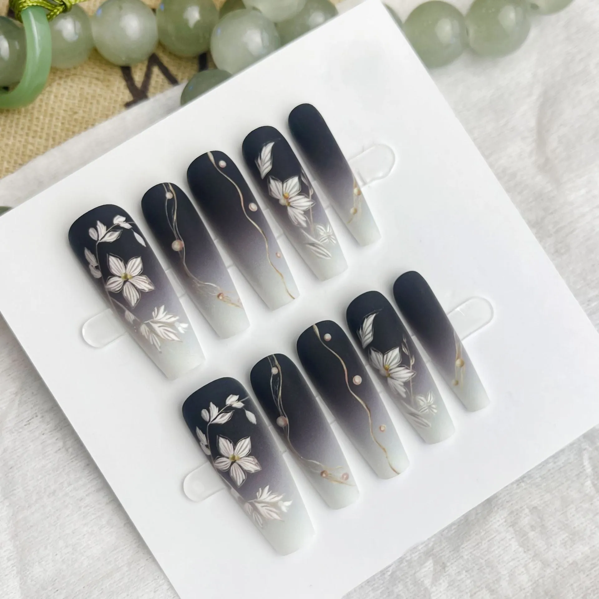 Retro Chinese style flower press-on false nails long ladder shape ultra-thin seamless 40 pieces