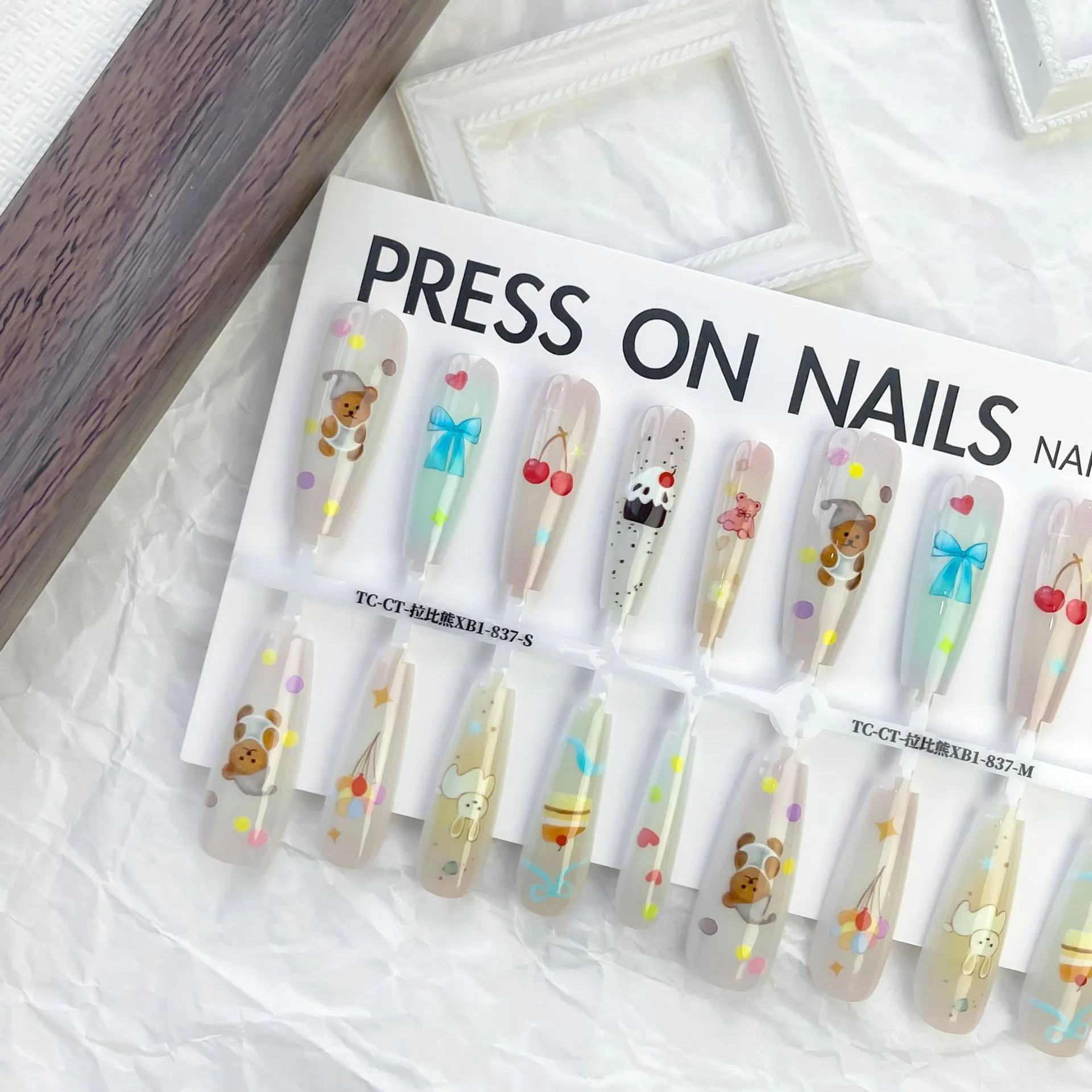 Cute little bear cartoon glossy seal nail sticker set 40 pieces Labi bear XB1-837 long ladder design