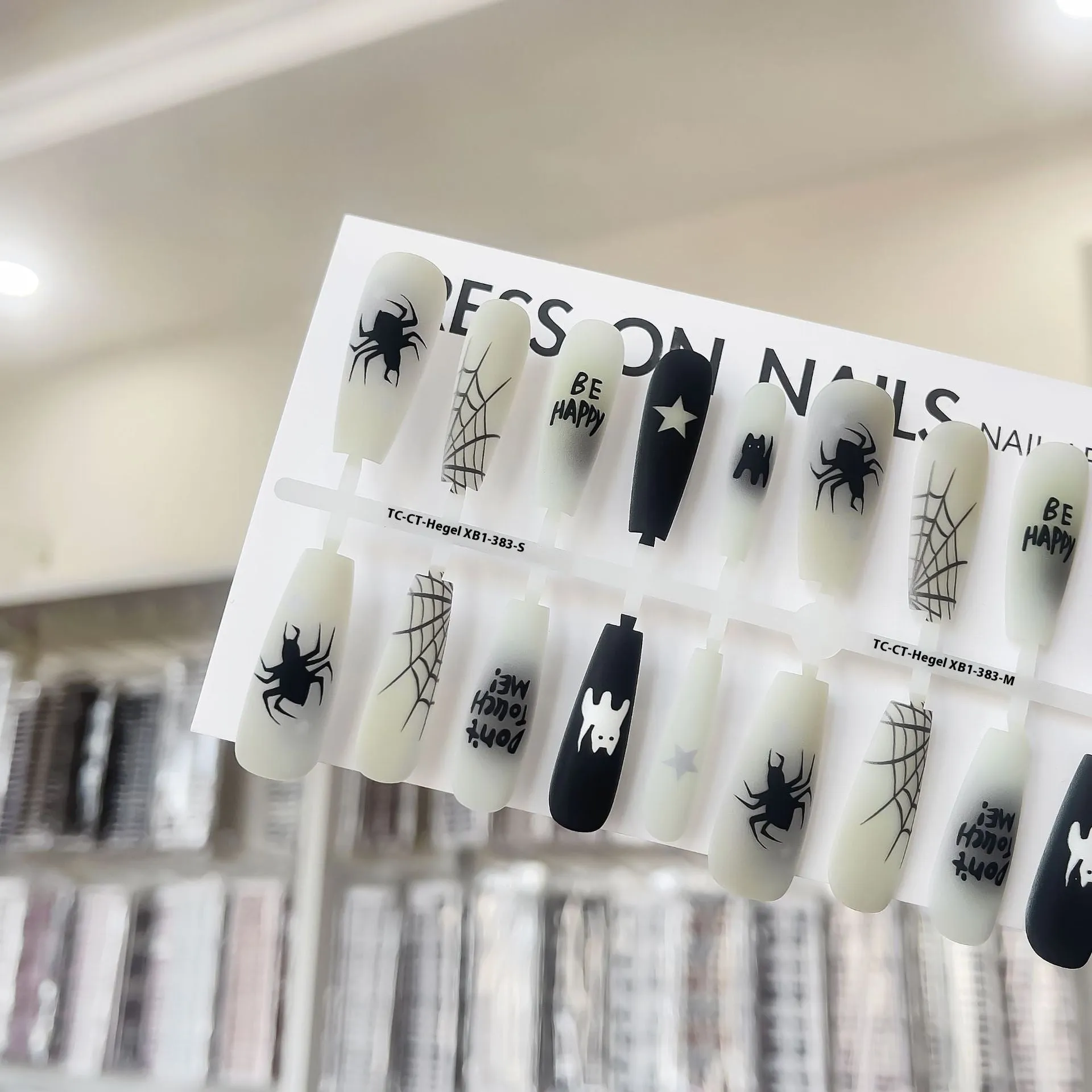 Wansheng YT2 short ladder nail sticker set in glossy seal layer, 40 pieces, Hegel XB4-383 colour, on white background