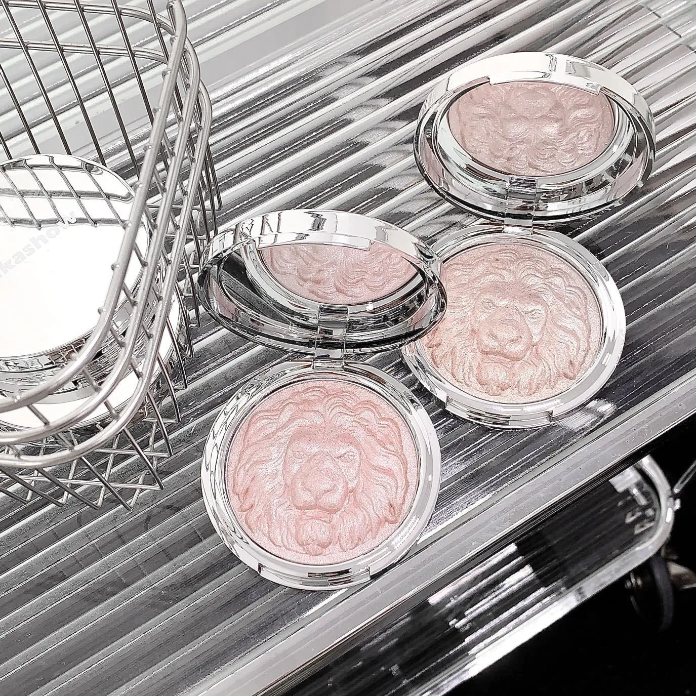 Women's Highlight Makeup Cream 14g in three shades: Moonlight White, Champagne Gold, Rose Gold