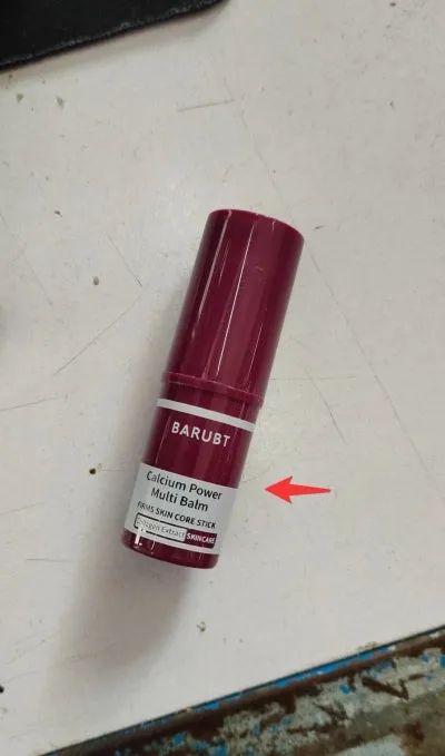 Eye cream stick for smoothening fine wrinkles and fading dark circles, 9g stick format, universal skin type