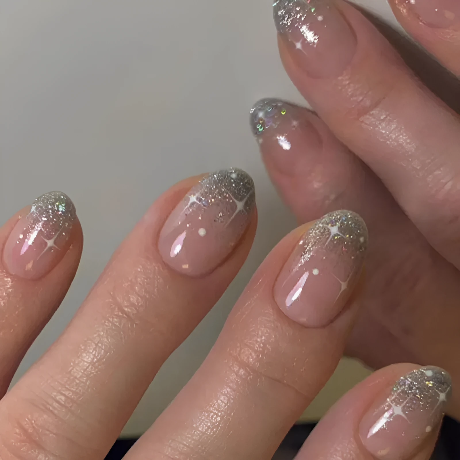 White Asterism Short Wear Armor wearable nail stickers in French sweet cool style with 24 manicure tablets and glue