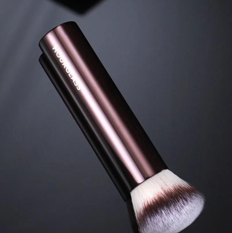 Inclined flat head foundation brush with man-made fibre bristles and steel handle, 119mm total length