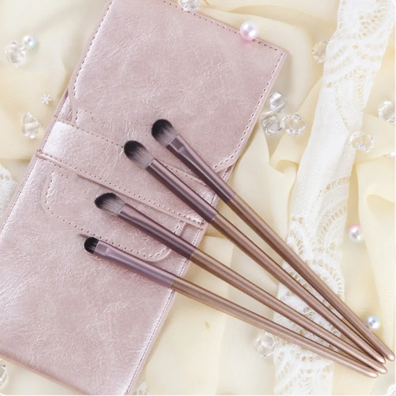 Girly heart pink 5-piece makeup brush set with eyeshadow brush and free storage bag