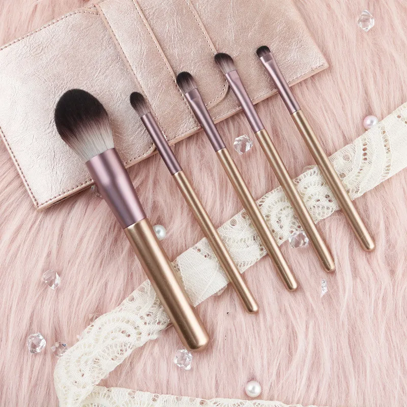 Girly heart pink 5-piece makeup brush set with eyeshadow brush and free storage bag