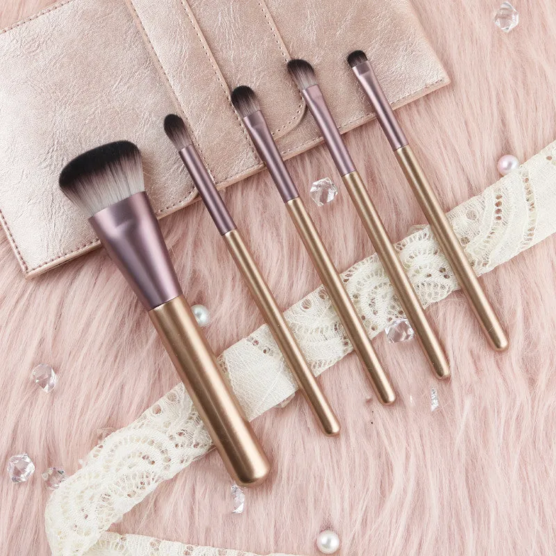 Girly heart pink 5-piece makeup brush set with eyeshadow brush and free storage bag