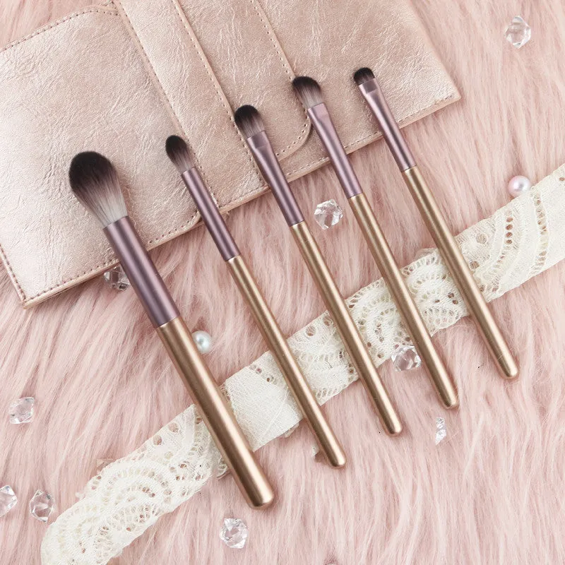 Girly heart pink 5-piece makeup brush set with eyeshadow brush and free storage bag