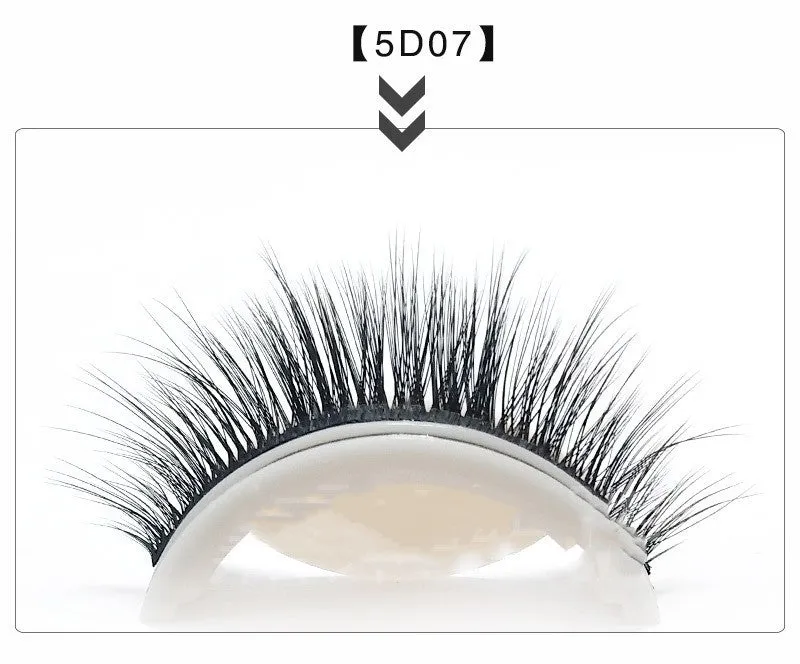 Five glue-free self-adhesive false eyelashes in natural long style with chemical fibre, shown on a tray