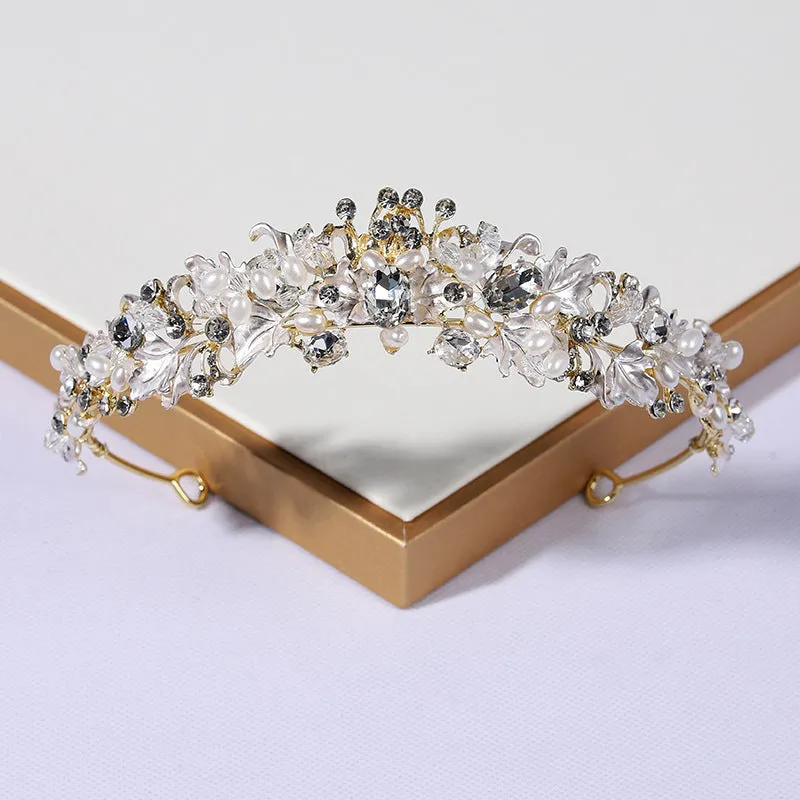 Gold or silver alloy crown hair accessory with pearl decorations for women