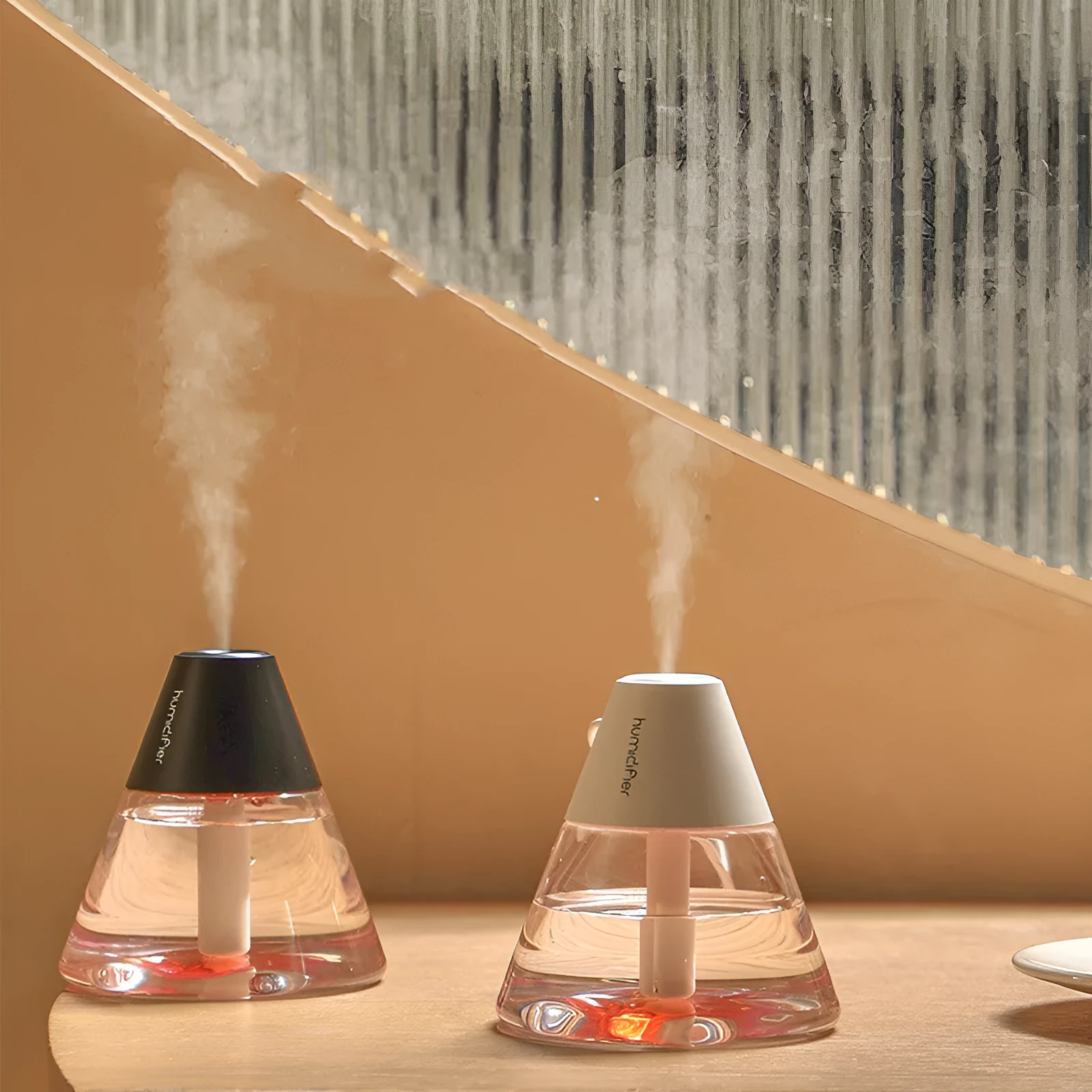 White plastic desktop USB humidifier with atmosphere lamp, single fog outlet, compact design for small rooms