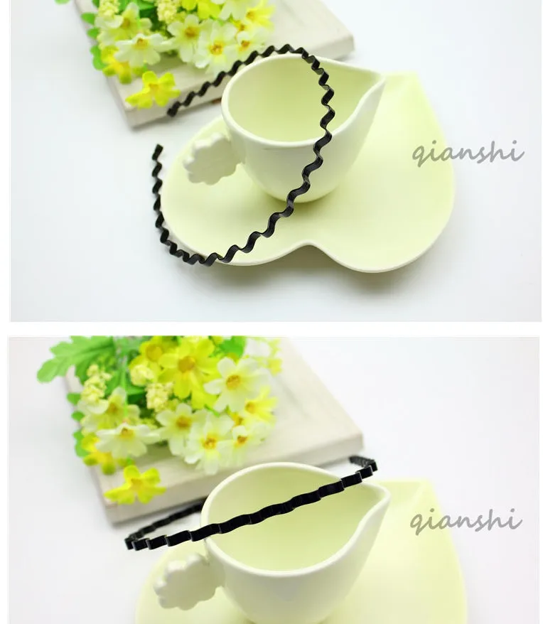 Unisex black wavy alloy headband with wide-brimmed design, 0.8 cm width