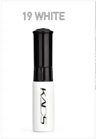 Color print nail polish bottle with 7ml net content in standard colour finish