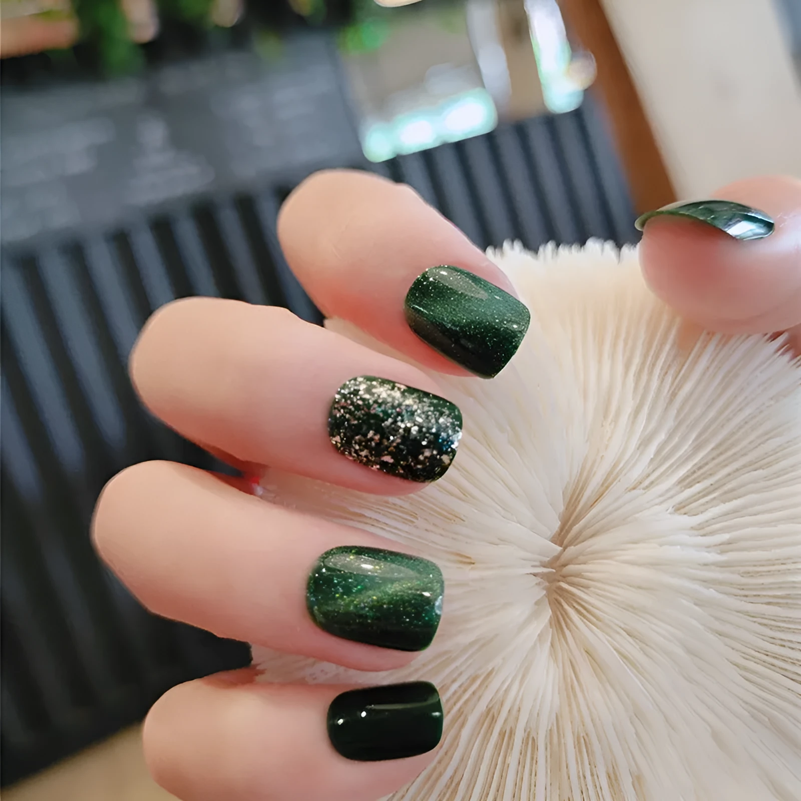Emerald green plastic fake nail patches with flashing diamond finish 24 pieces