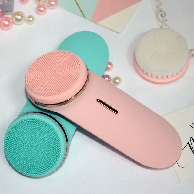 Silicone electric face cleaner in green, compact size 132x50x38mm, with USB charging cable
