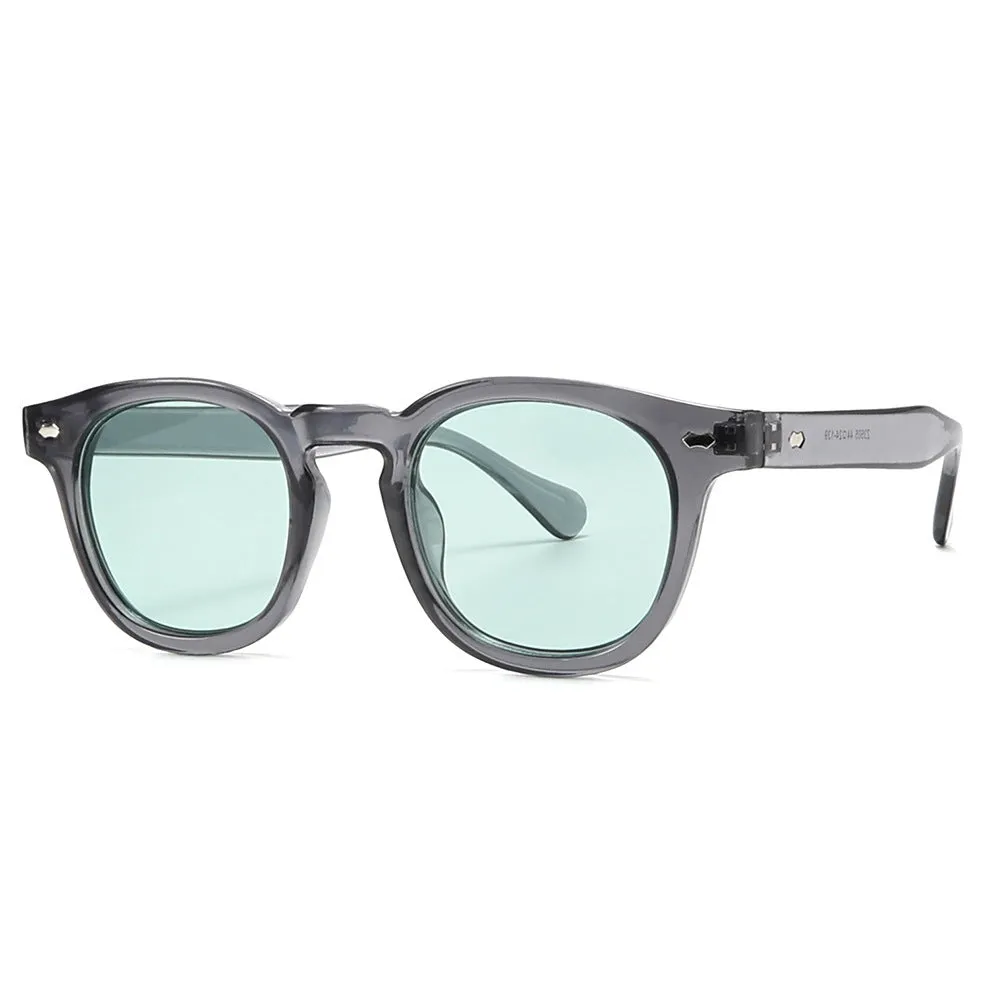 Simple round rim retro sunglasses with plastic frame and UV400 lenses on a plain background.