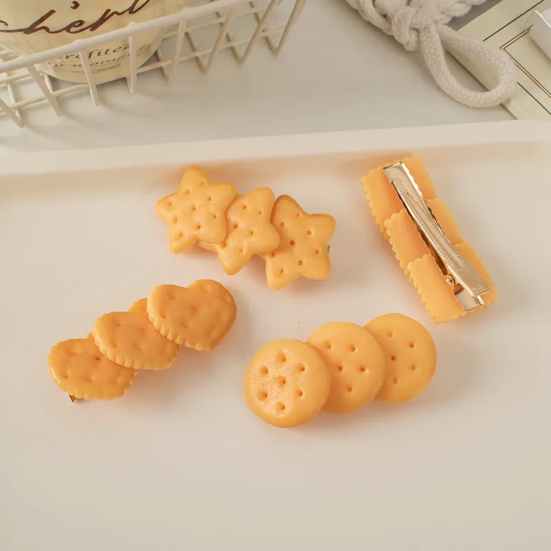 Plastic bow biscuit hairpin for women with cute bow and five-pointed star design