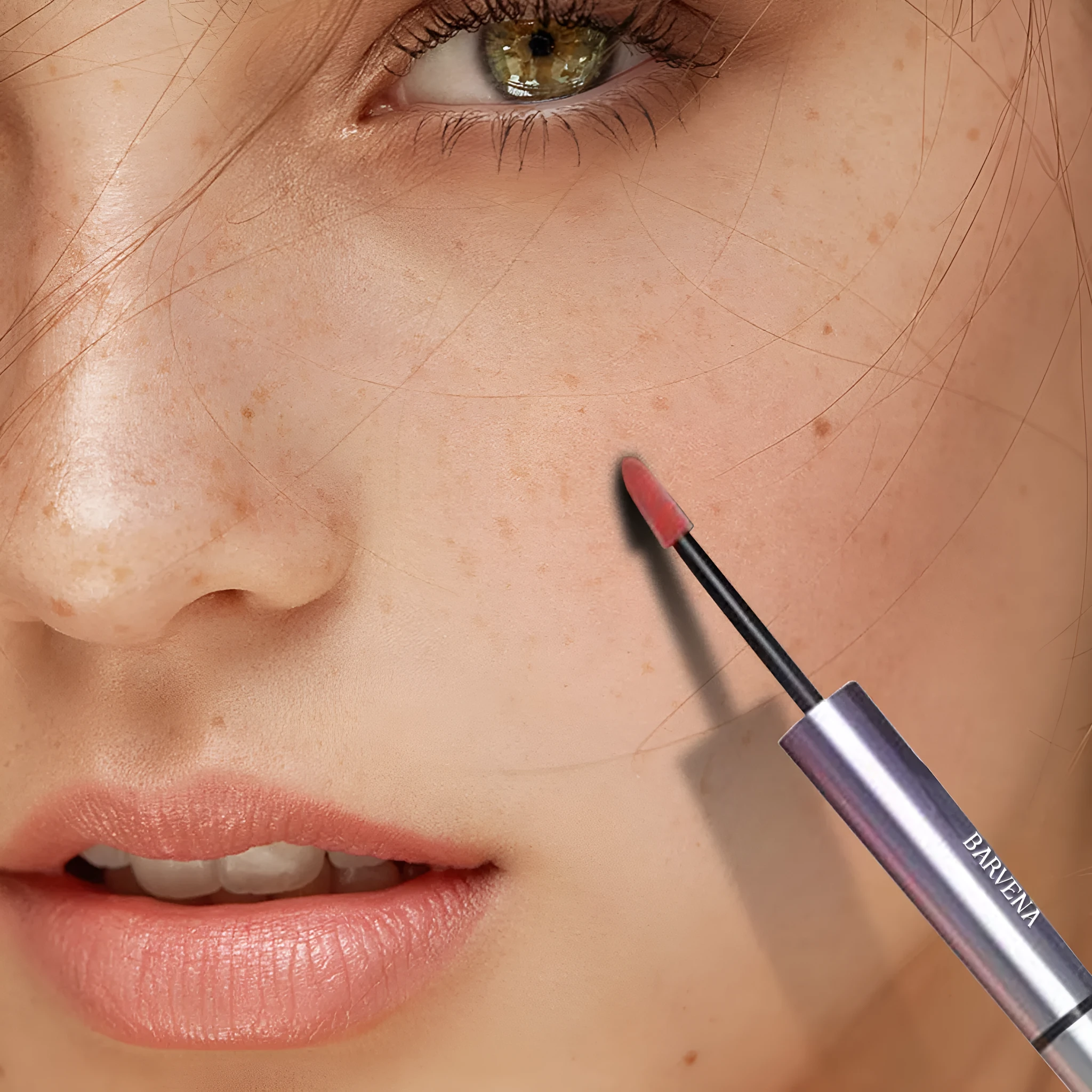 Double-headed eyebrow pencil with cream shaping tip and pencil tip in black and brown colour options