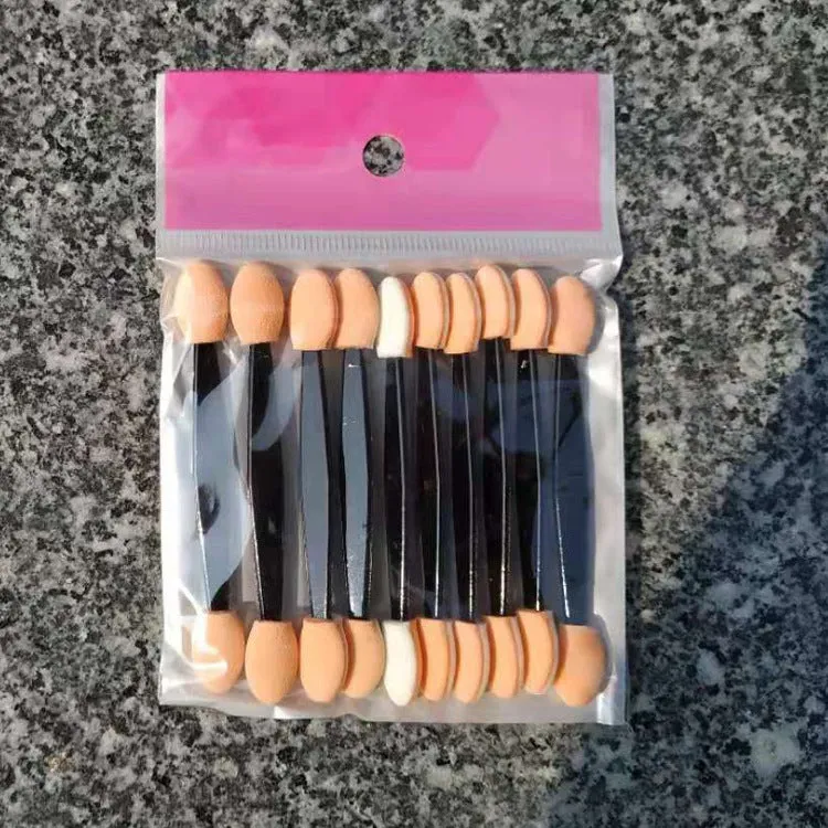 Double-ended sponge makeup brush with plastic handle in black colour for eye shadow application