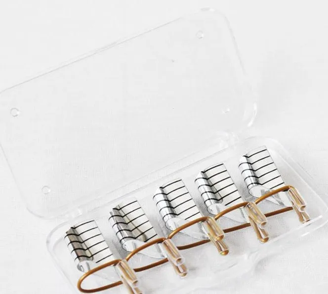 Pack of 5 reusable aluminium phototherapy nail extension trays in gold and silver