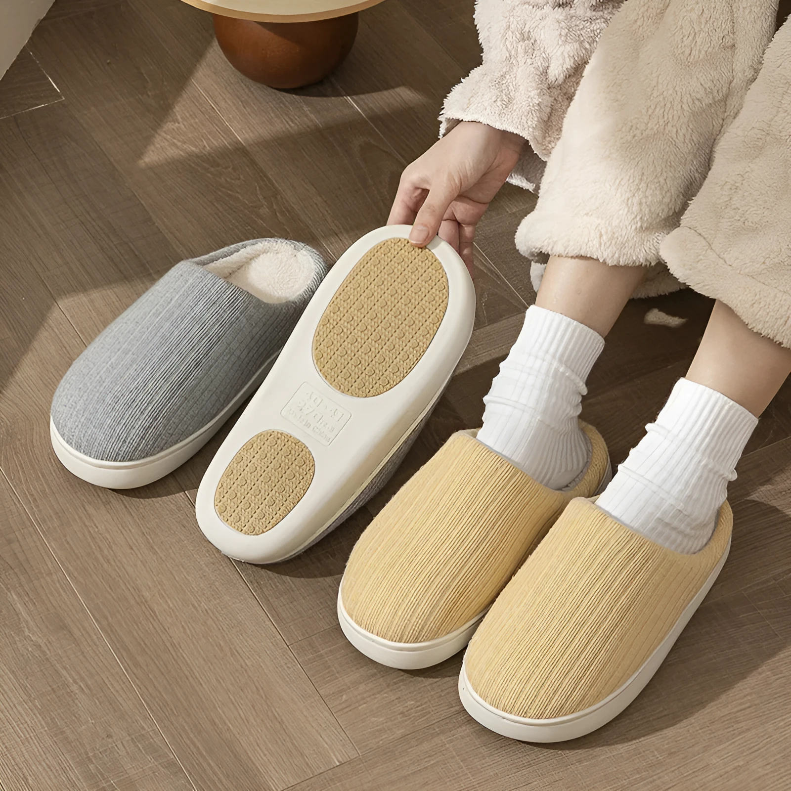 Non-slip cotton slippers for elderly in light gray with anti-slip sole and cotton cloth upper
