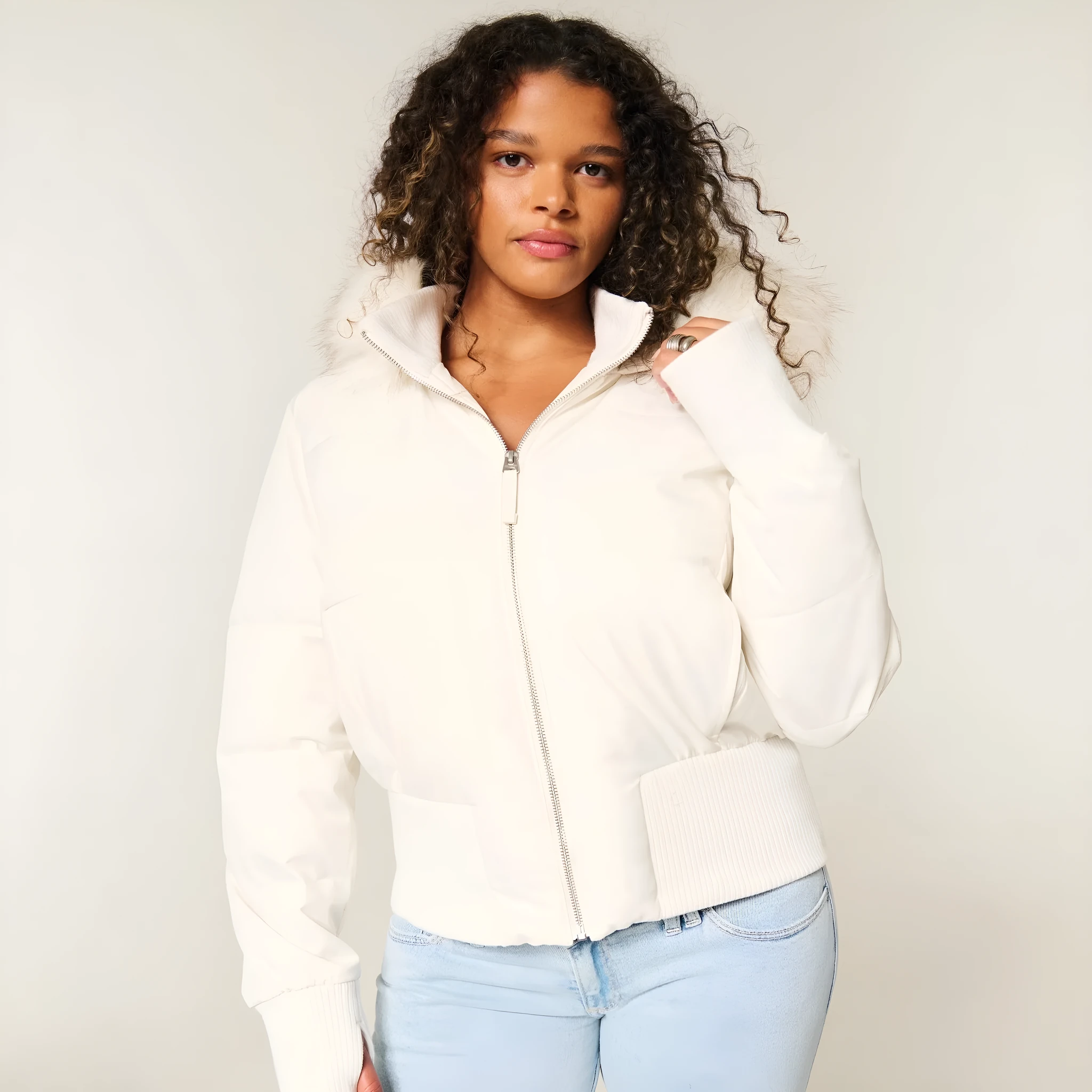 Casual style thermal cotton-padded coat with fur collar, zipped front, loose fit, available in black, brown, pink, white