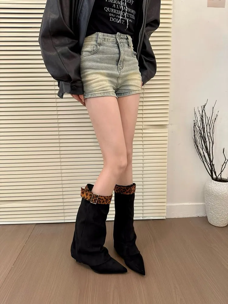 Women's retro Western mid-calf boots with belt buckle, square toe, and front lace-up in khaki colour