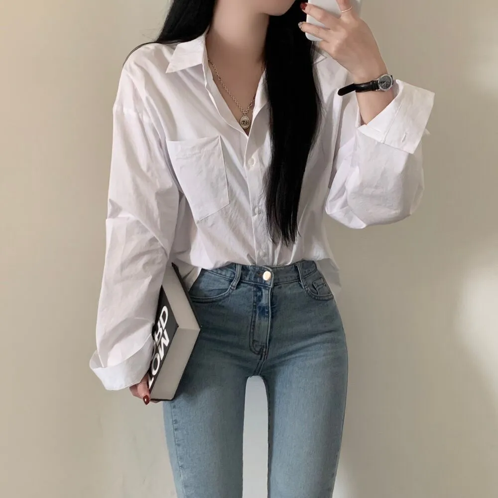 White loose simple shirt with princess sleeves, chenille fabric, sleeveless design