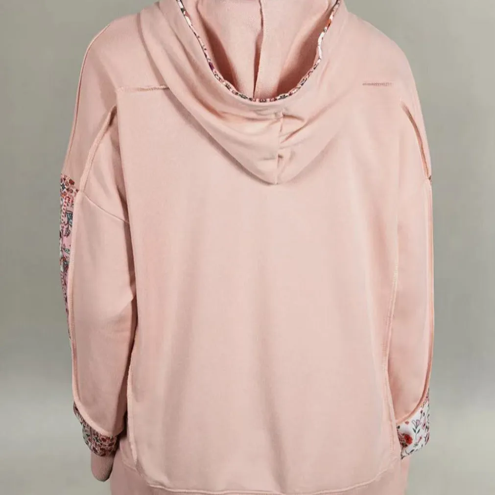 Women's pullover hoodie with drawstrings, loose fit, long sleeves, in pink colour, front view