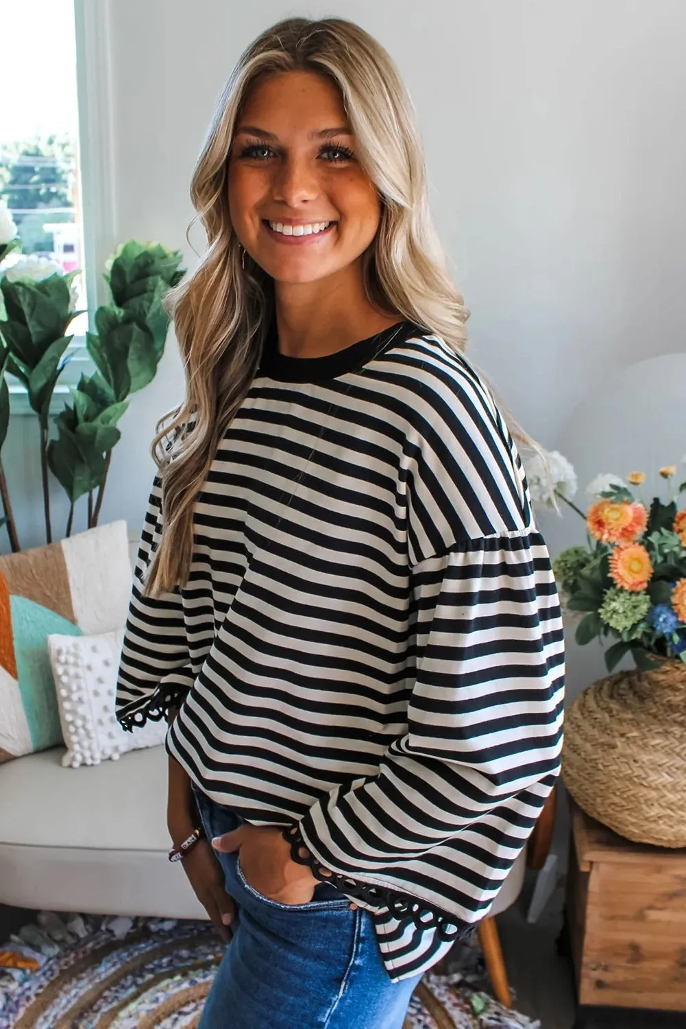 Striped crew neck long sleeve top for women loose fit polyester t-shirt in black