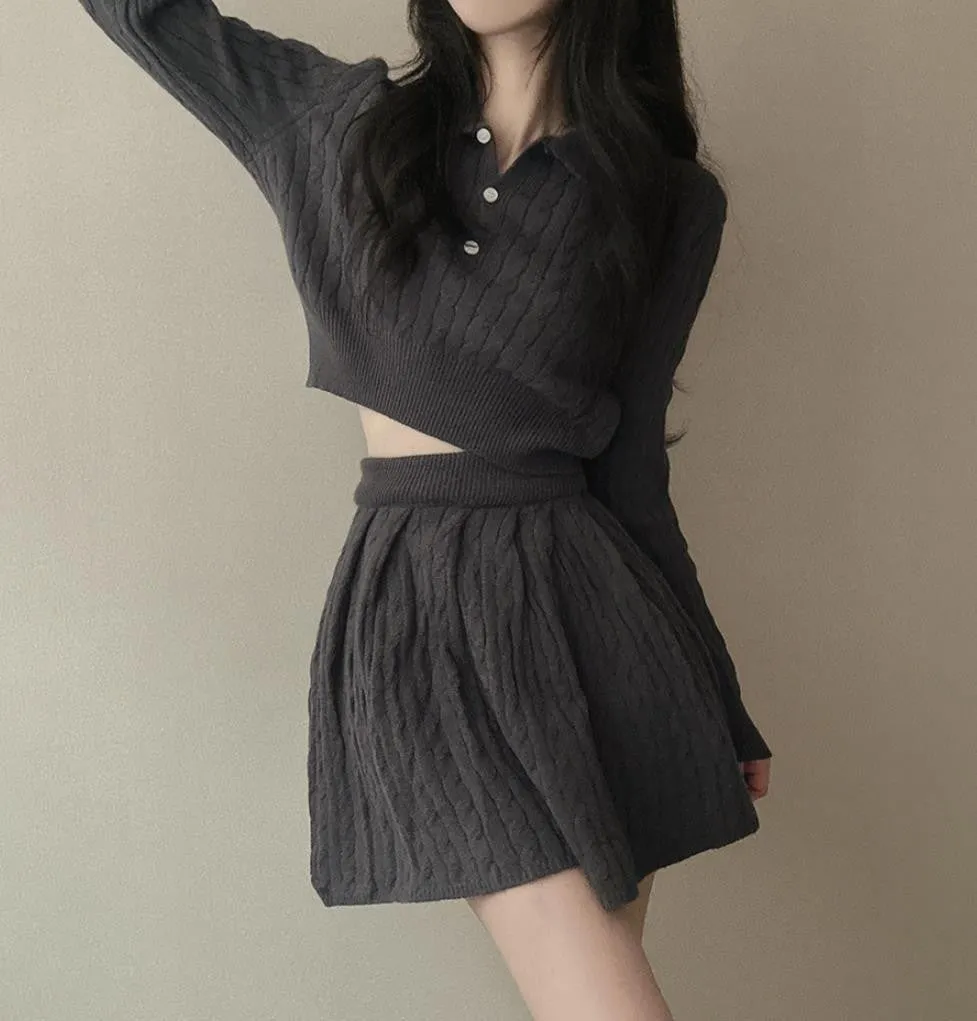 Women's knitted sweater and pleated skirt slim fit matching set in apricot with splicing design