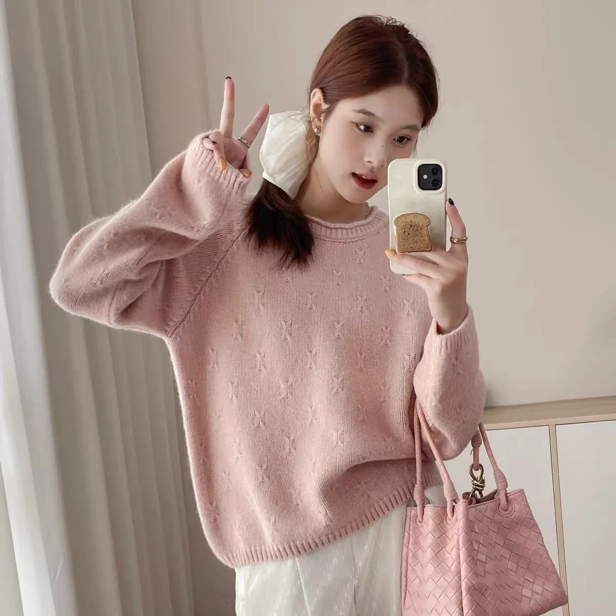 Women's loose fit Ice Silk sweater in gray with flower pattern and curling hem