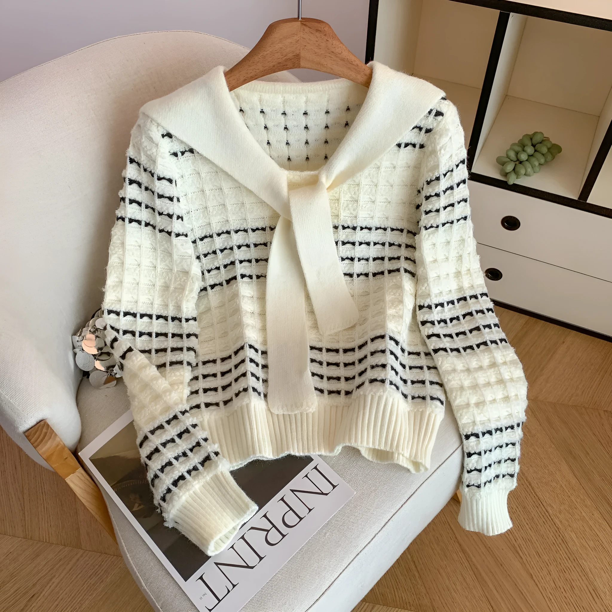 Women's thickened slimming loose sweater with princess sleeves and wave detail in picture colour