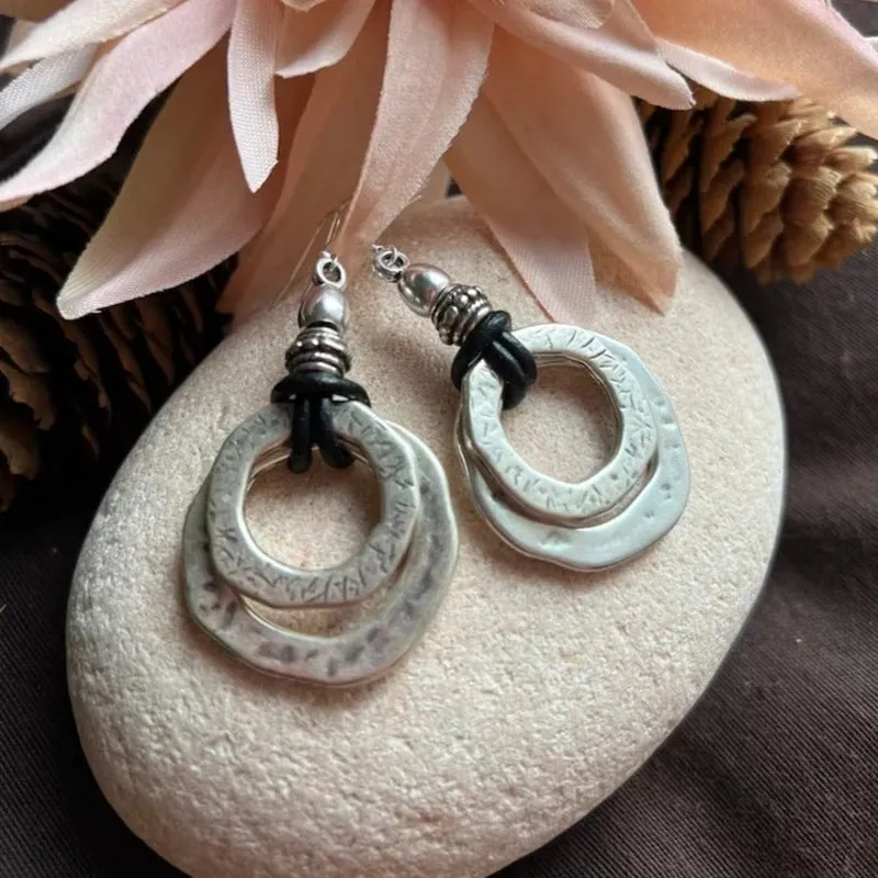 Circular bohemian alloy earrings in silver for women, geometric shape with European style