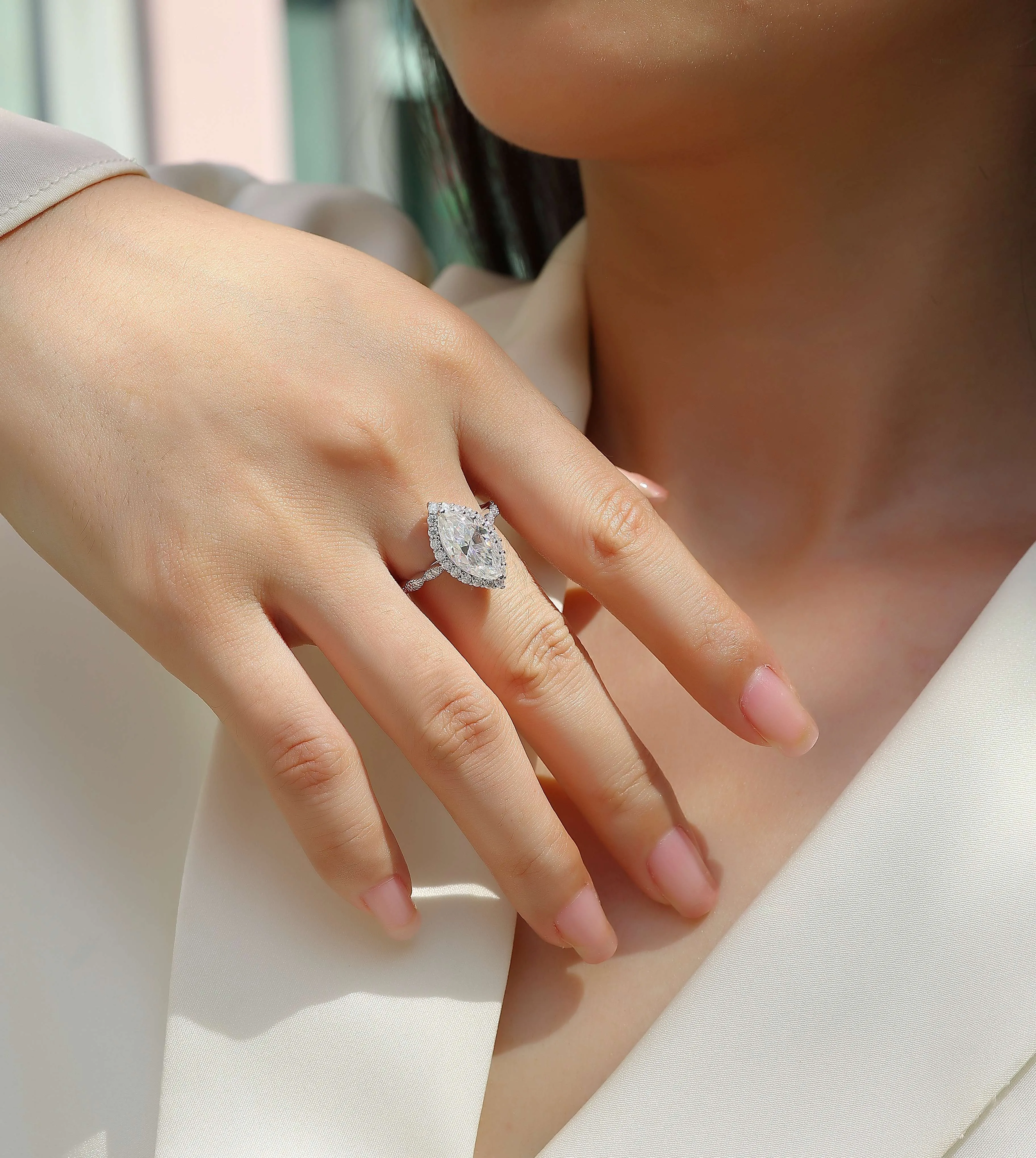 Heartbeat Mirror moissanite wedding ring set in platinum plated S925 silver, horse eye shape, gift box packaging