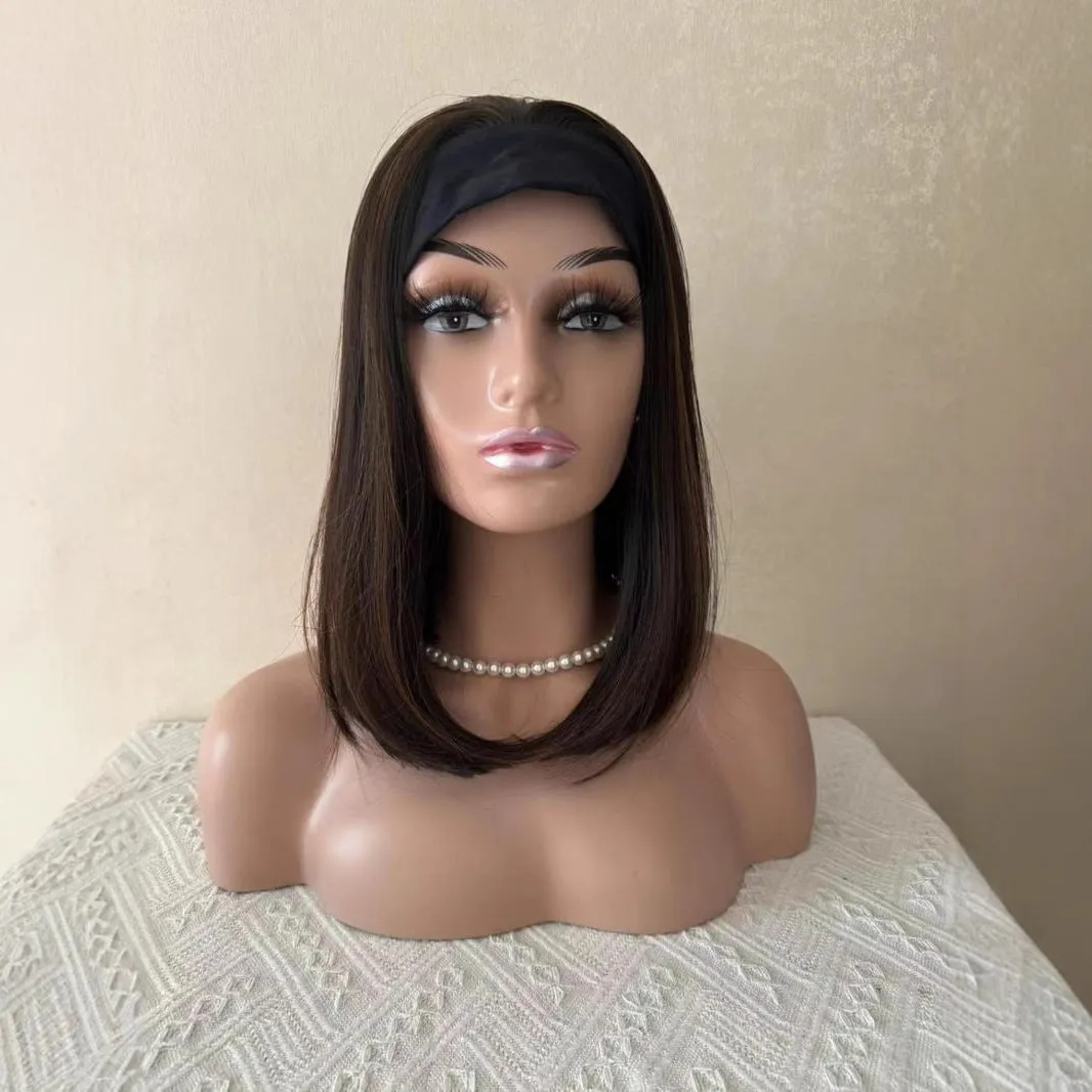 Lady's brown lace wig with inner layer gradient and middle part