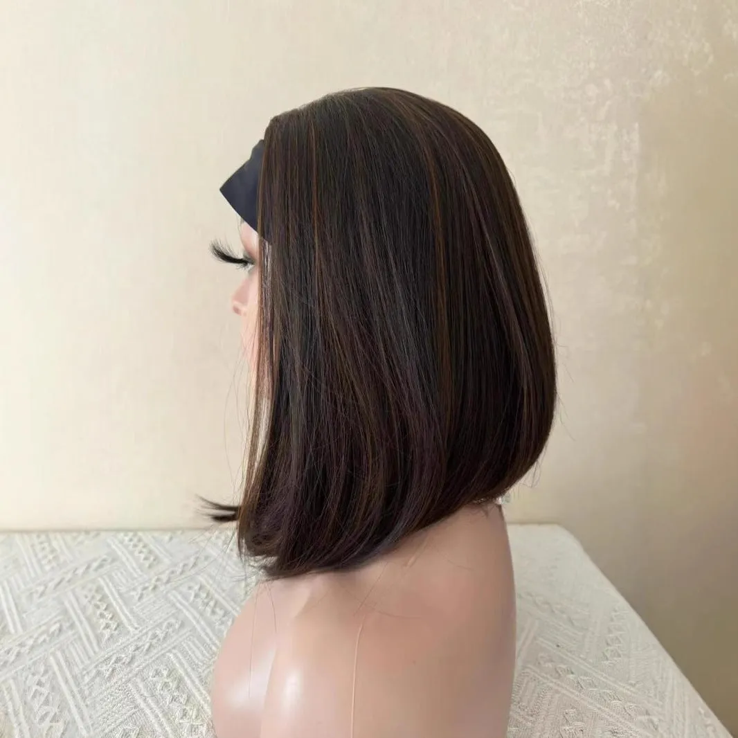 Lady's brown lace wig with inner layer gradient and middle part