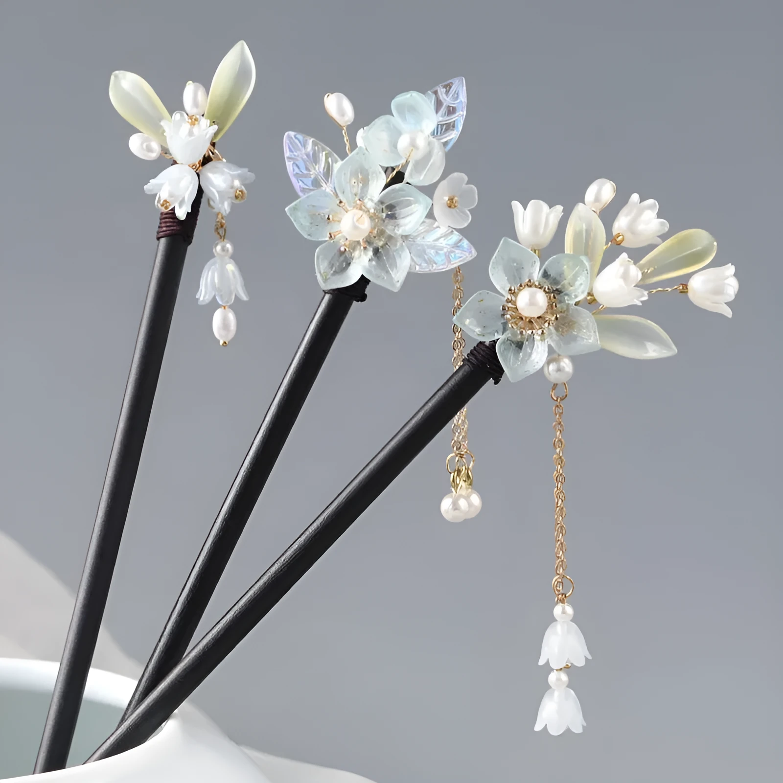 Retro Chinese style hairpin with blue Chinese bellflower floral design for updos