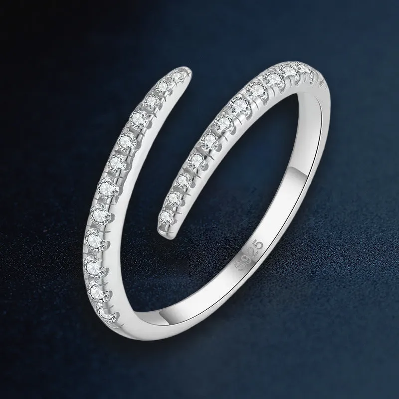 Silver S925 twisted ring with moissanite stone in open adjustable size