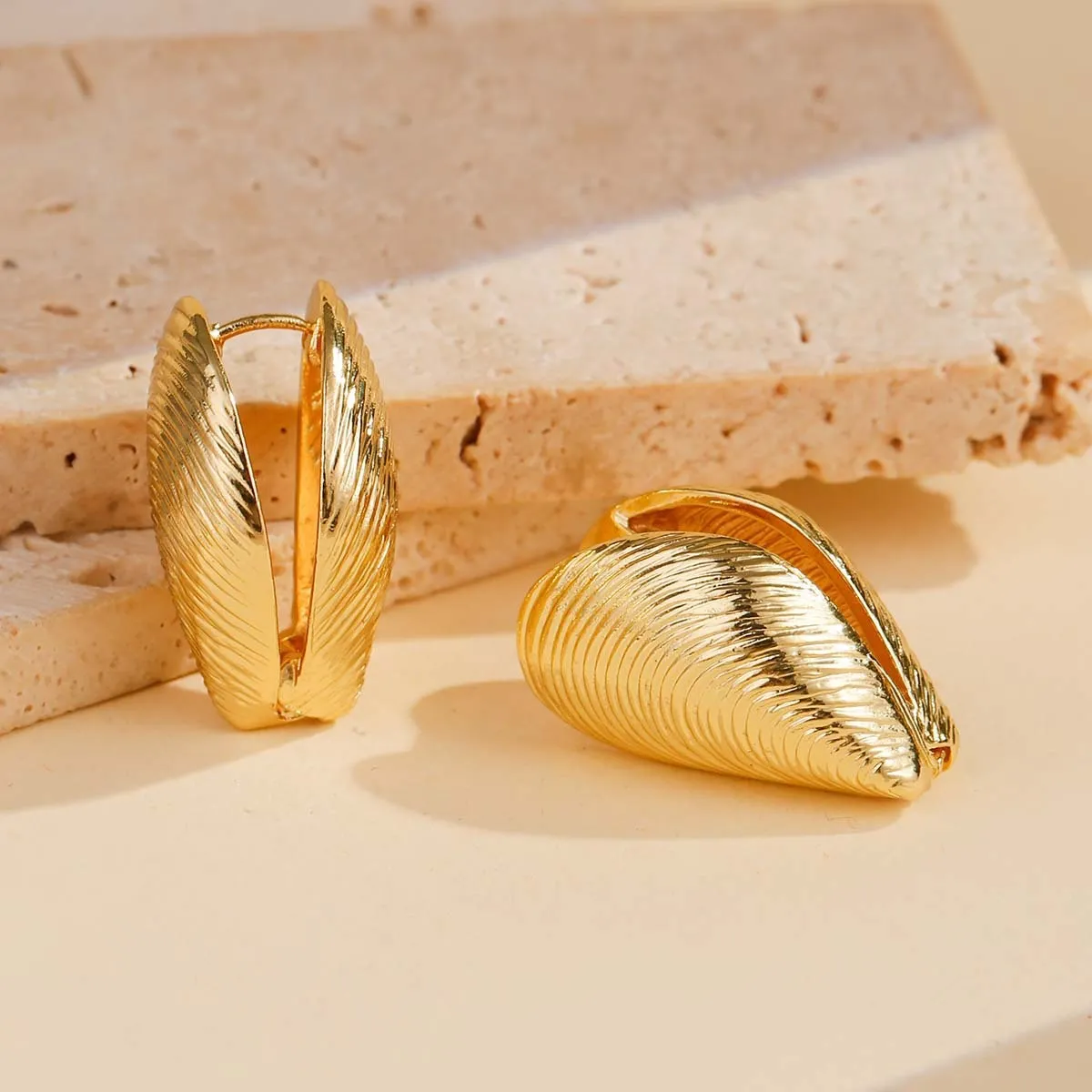 Gold shell thread geometric ear clips for women beach ocean vacation style