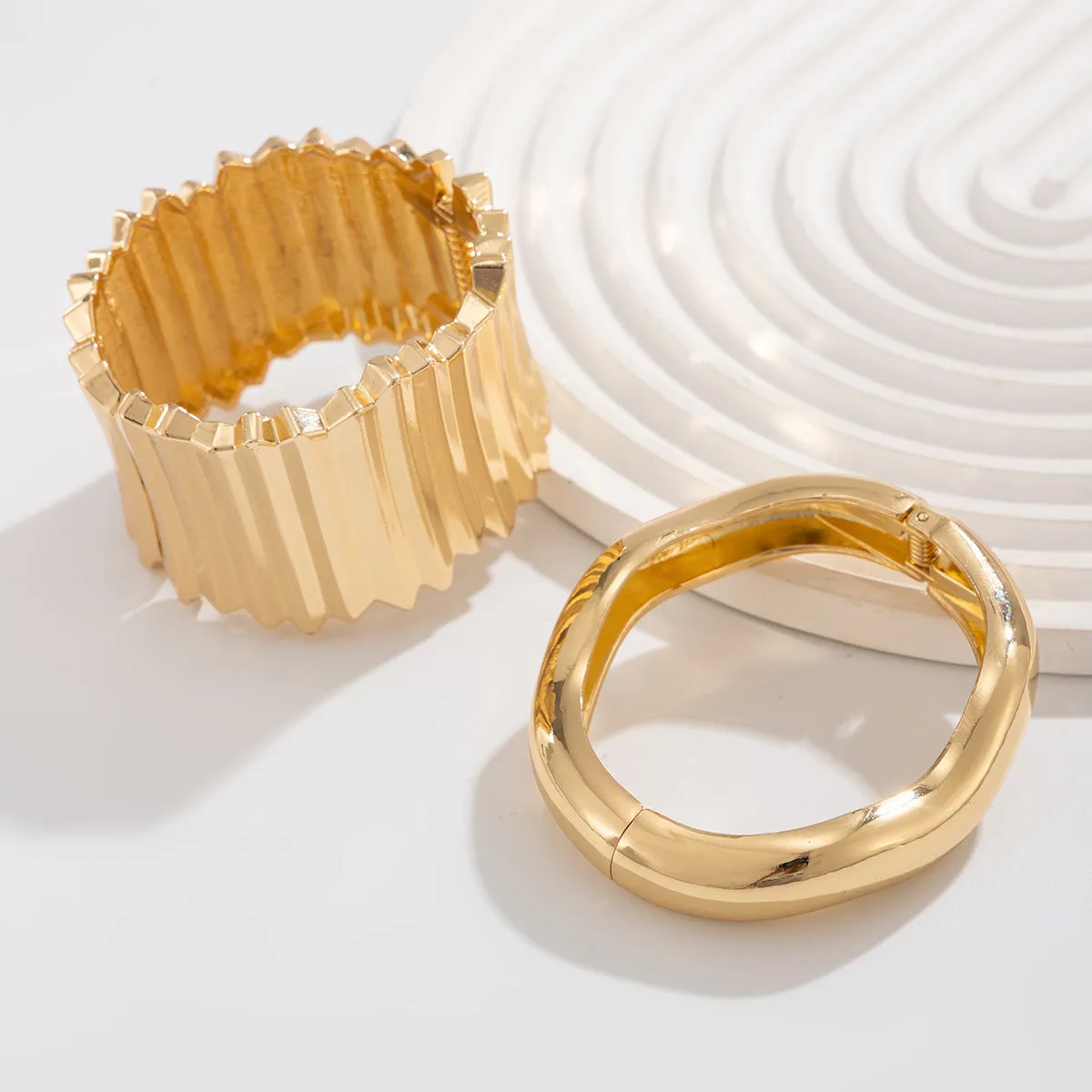 Punk metal texture ellipse pattern wide spring bracelet for women gold finish