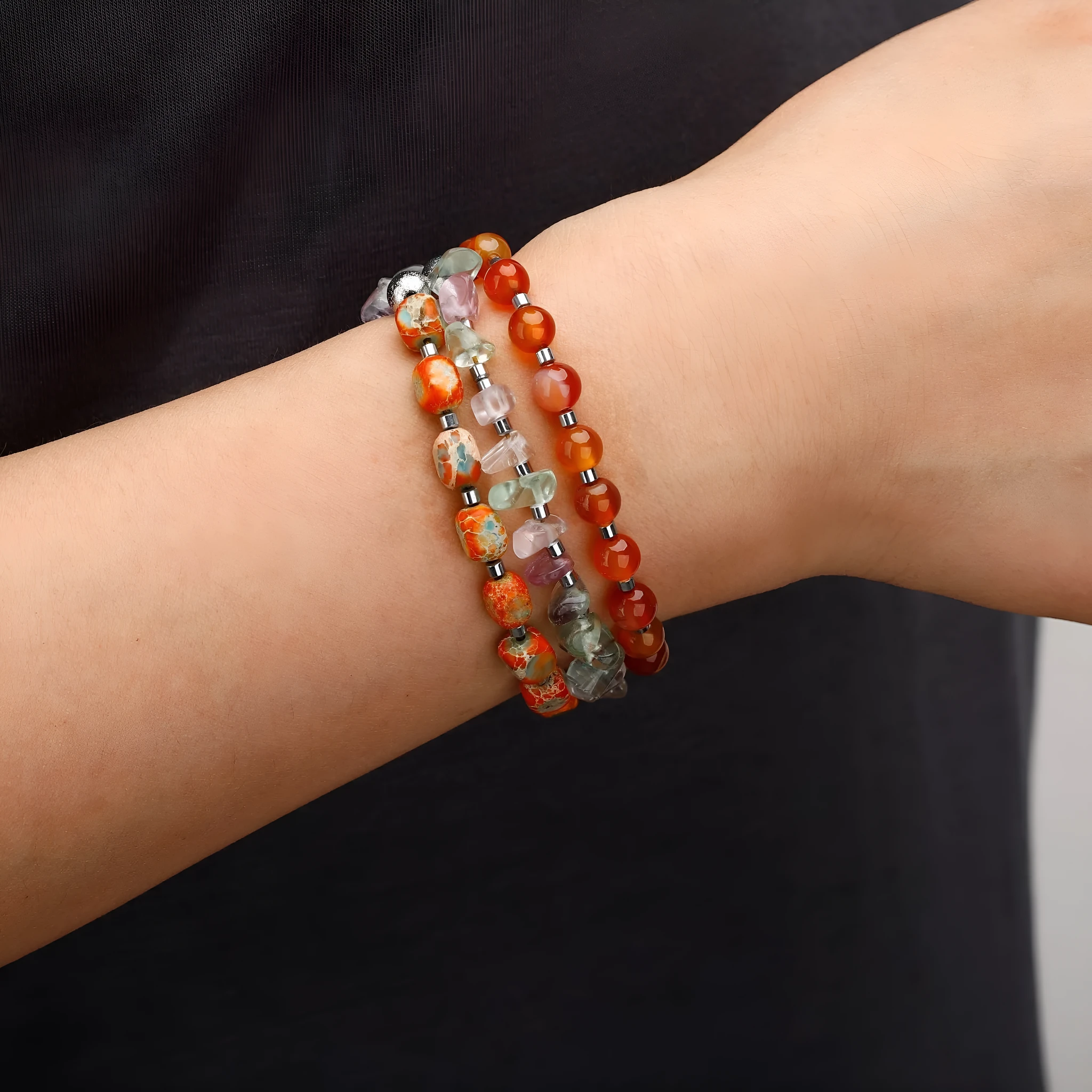 Hand-woven round agate beads bracelet in 3791 colour with geometric design and texture elements