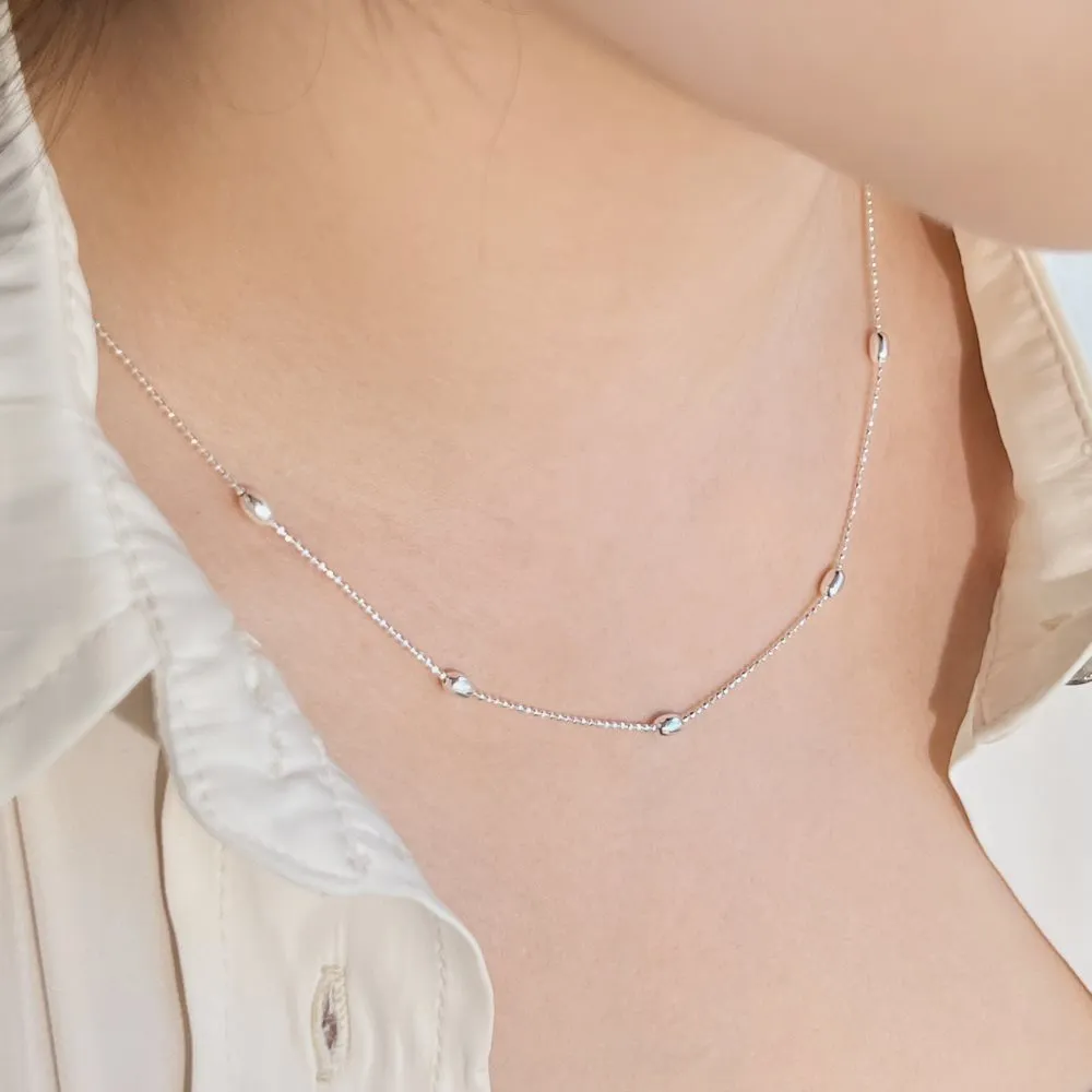 925 silver oval bead clavicle chain necklace with electroplated finish in silver colour