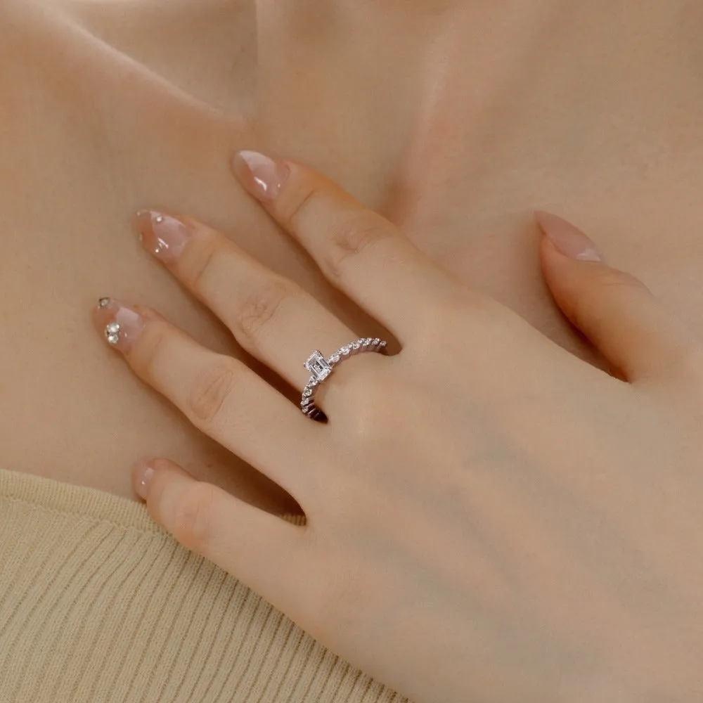Round diamond ring for women in silver with electroplated white gold colour, size 5 to 9, model DY121108-S-W-WH