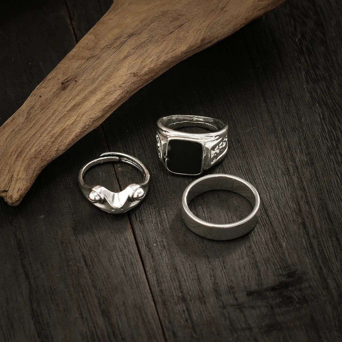 Three-piece frog square drip ring set in antique silver alloy with geometric design.