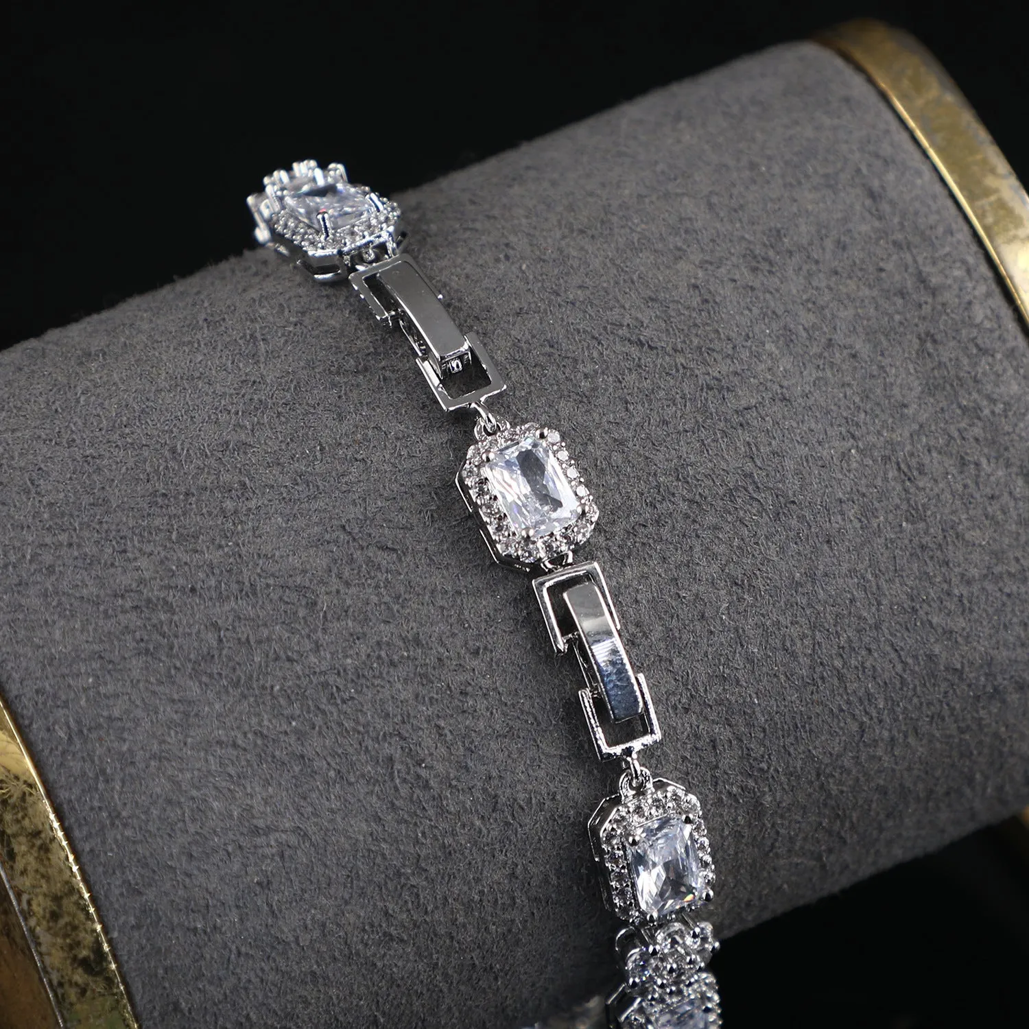 Copper real white gold full zircon claw chain bracelet in silver with flower and geometric quadrilateral design