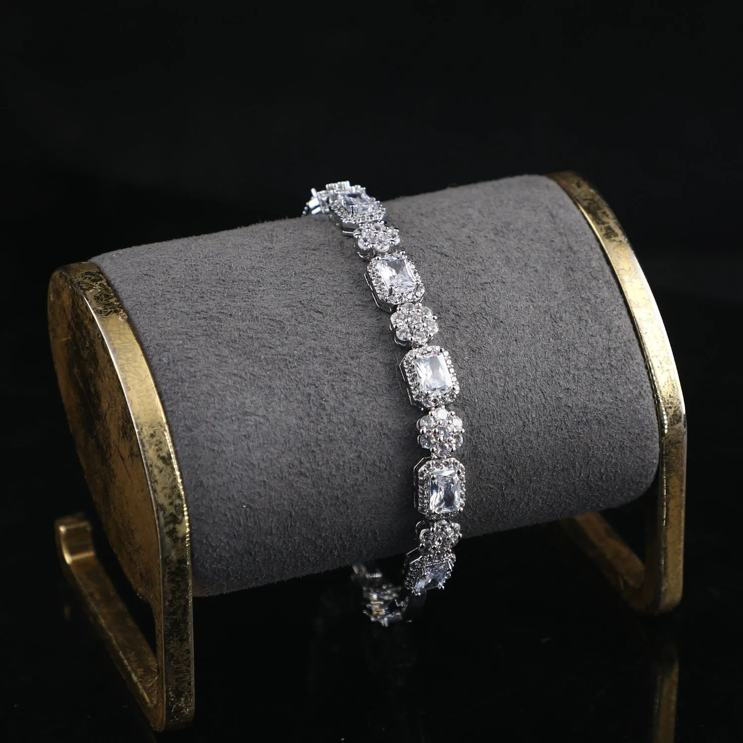 Copper real white gold full zircon claw chain bracelet in silver with flower and geometric quadrilateral design
