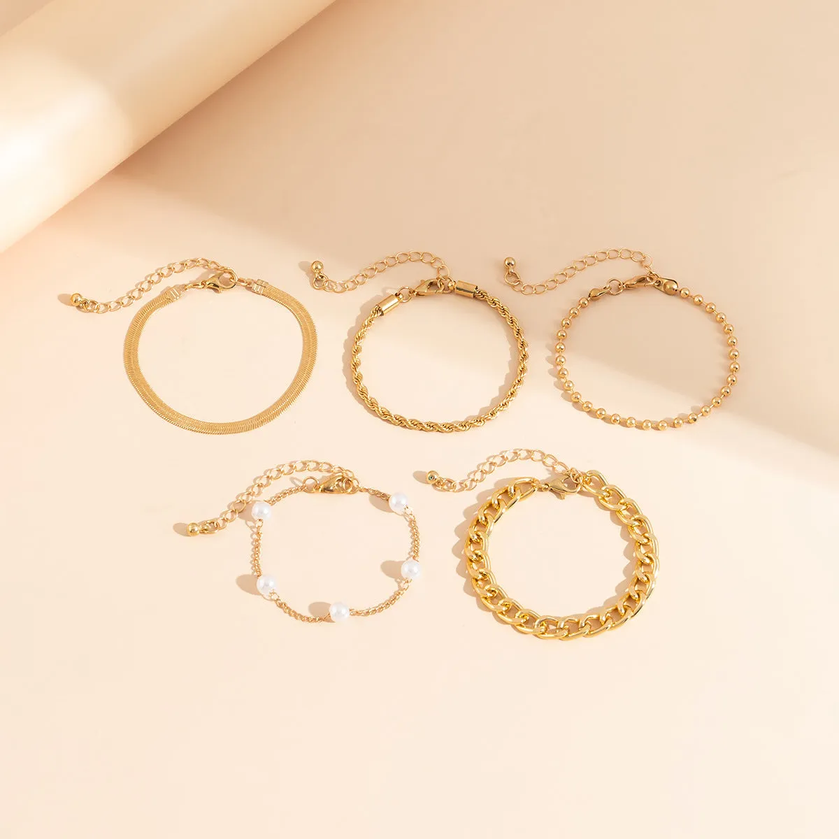 Retro pearl chain beaded bracelet set with heart shape beads in gold and white K electroplated finish